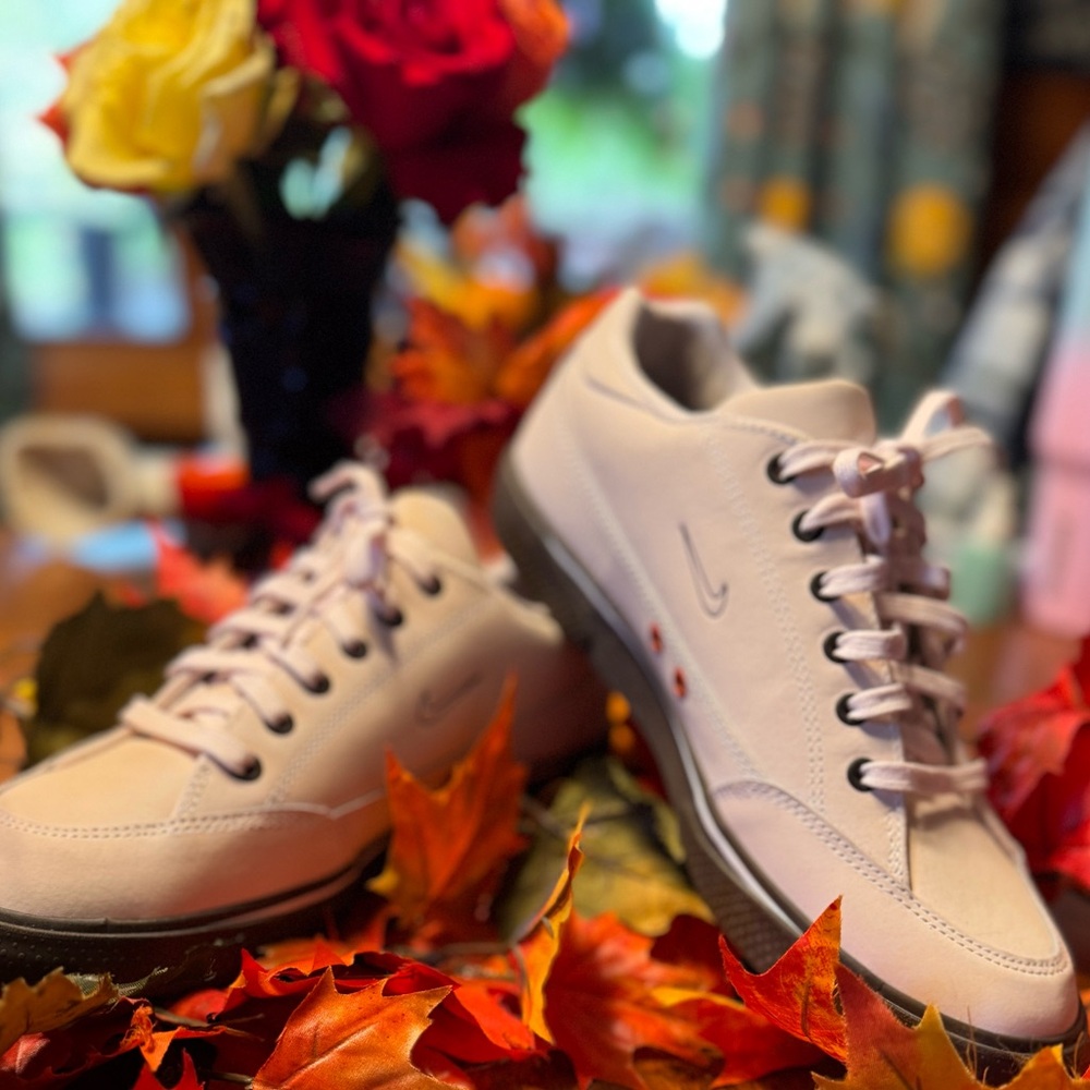 Men’s Nike Pale Pink golf Shoes